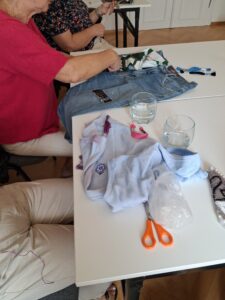 Warsztaty naprawcze - nowe życie starego ubrania