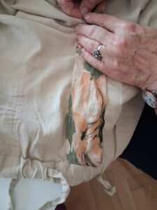 zdjęcie przedstawia uczestniczkę warsztatów naprawczych